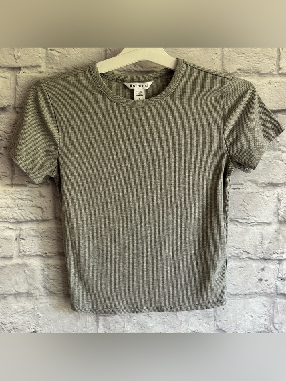 PREOWNED ATHLETA SIGNATURE RIBBED CROP TSHIRT SHORT SLEEVE GREY WOMENS SMALL S